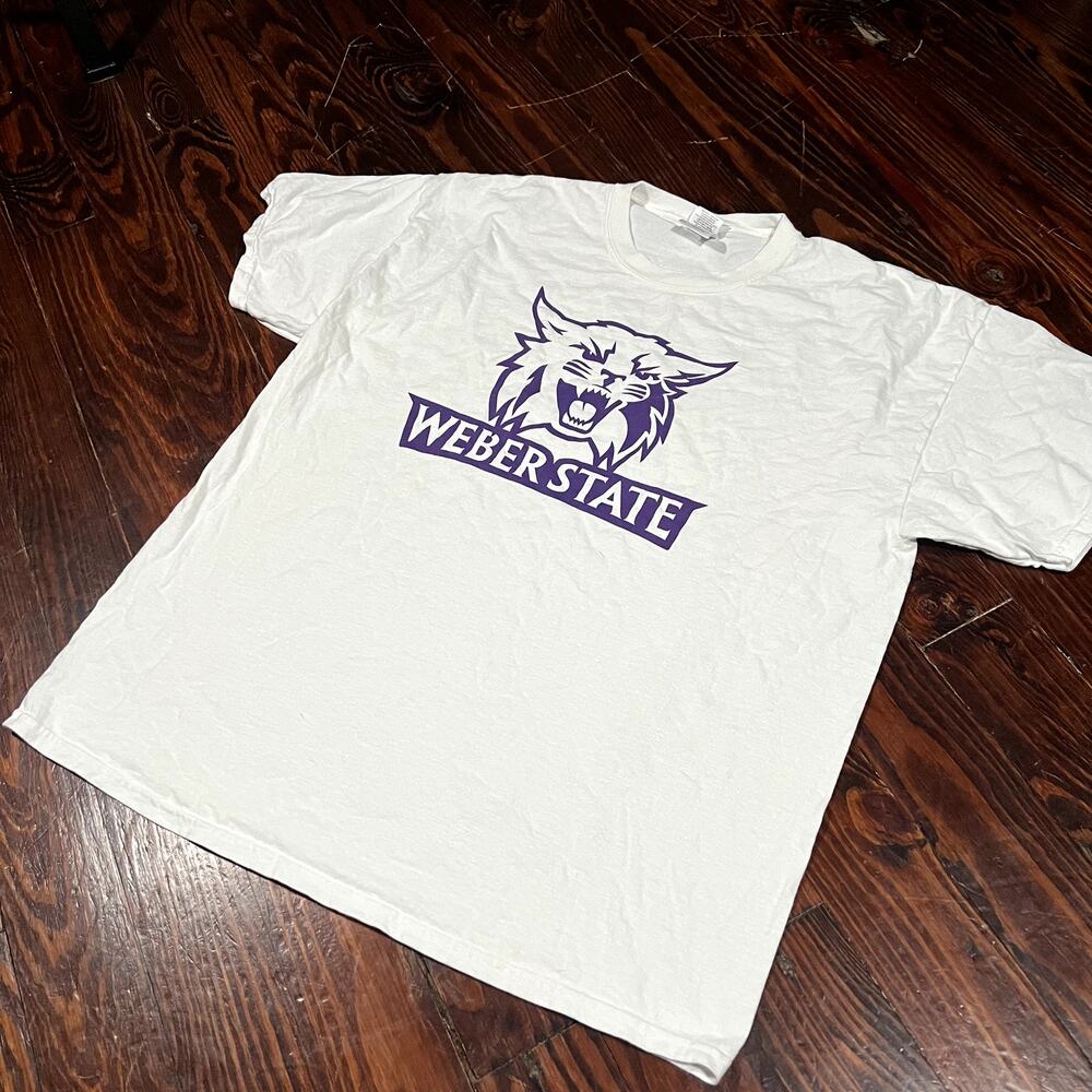 Gildan XL Collegecore Weber State Wildcats Graphic T Shirt White Purple